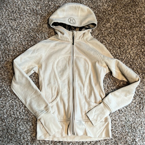 lululemon athletica Jackets & Blazers - Lululemon Scuba Cream With A Black Pattern In The Hood.
